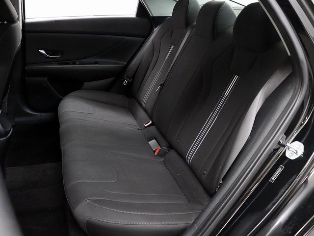 Used 2022 Hyundai Elantra SEL w/ Convenience Package image 11