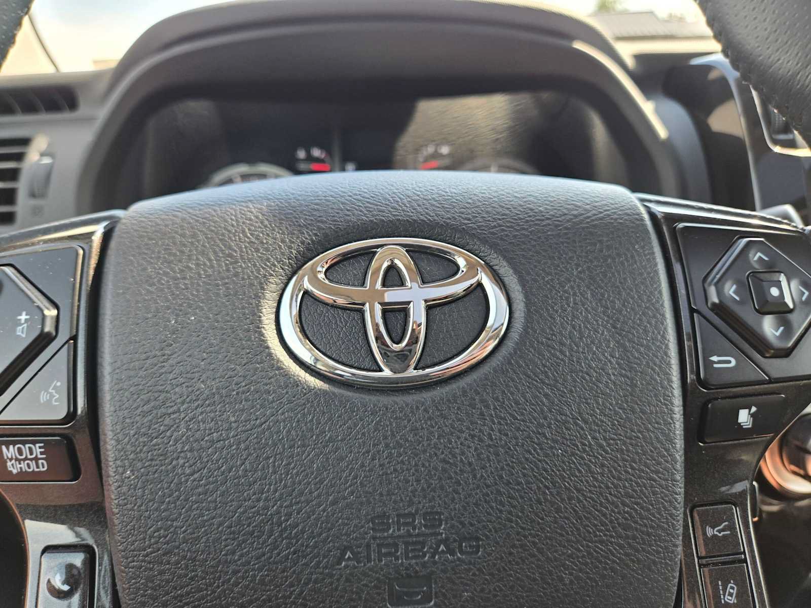 Used 2023 Toyota 4Runner TRD Off-Road Premium w/ Moonroof Package AWD/4WD image 27