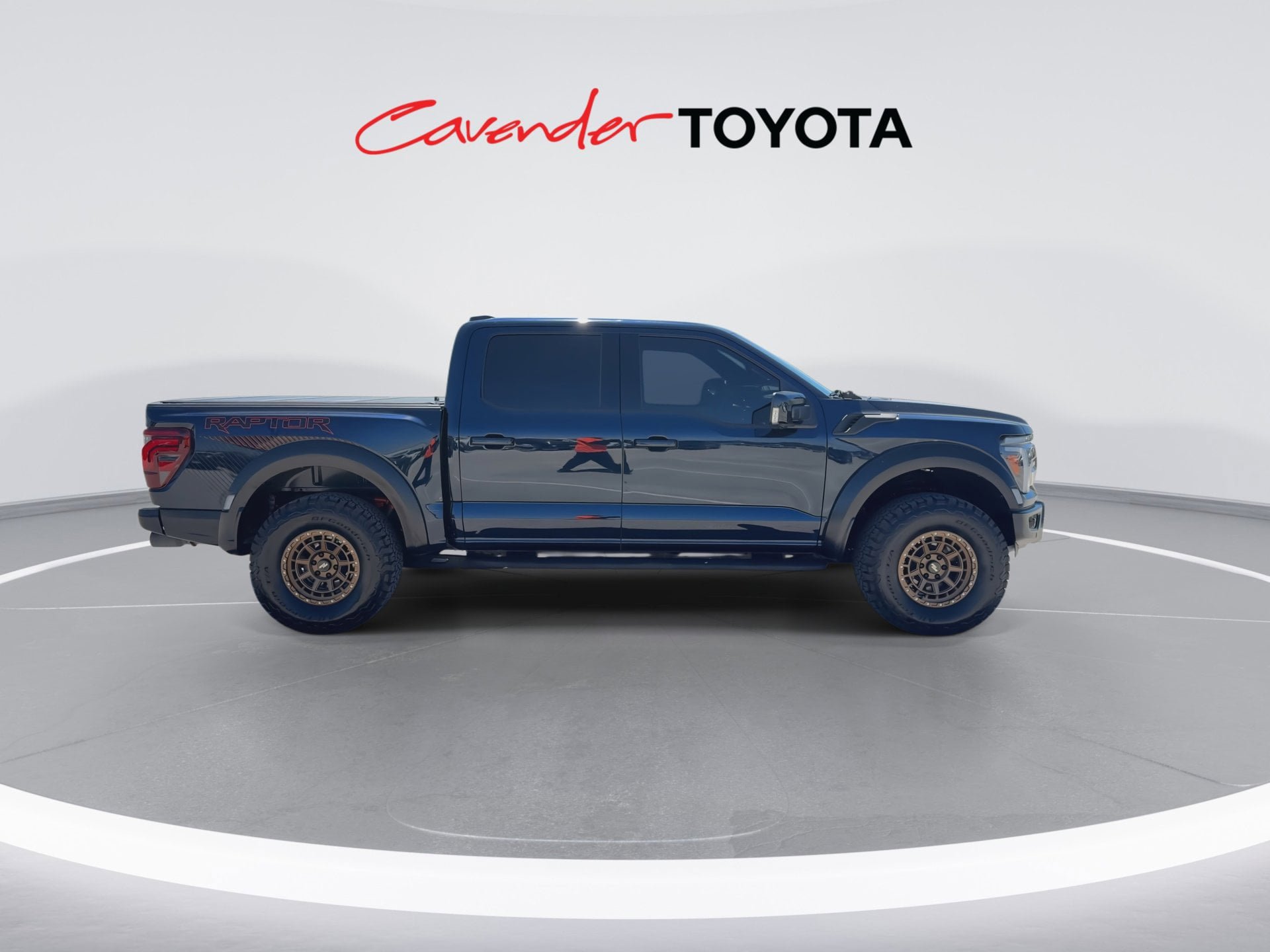 Used 2025 Ford F150 Raptor AWD/4WD image 9