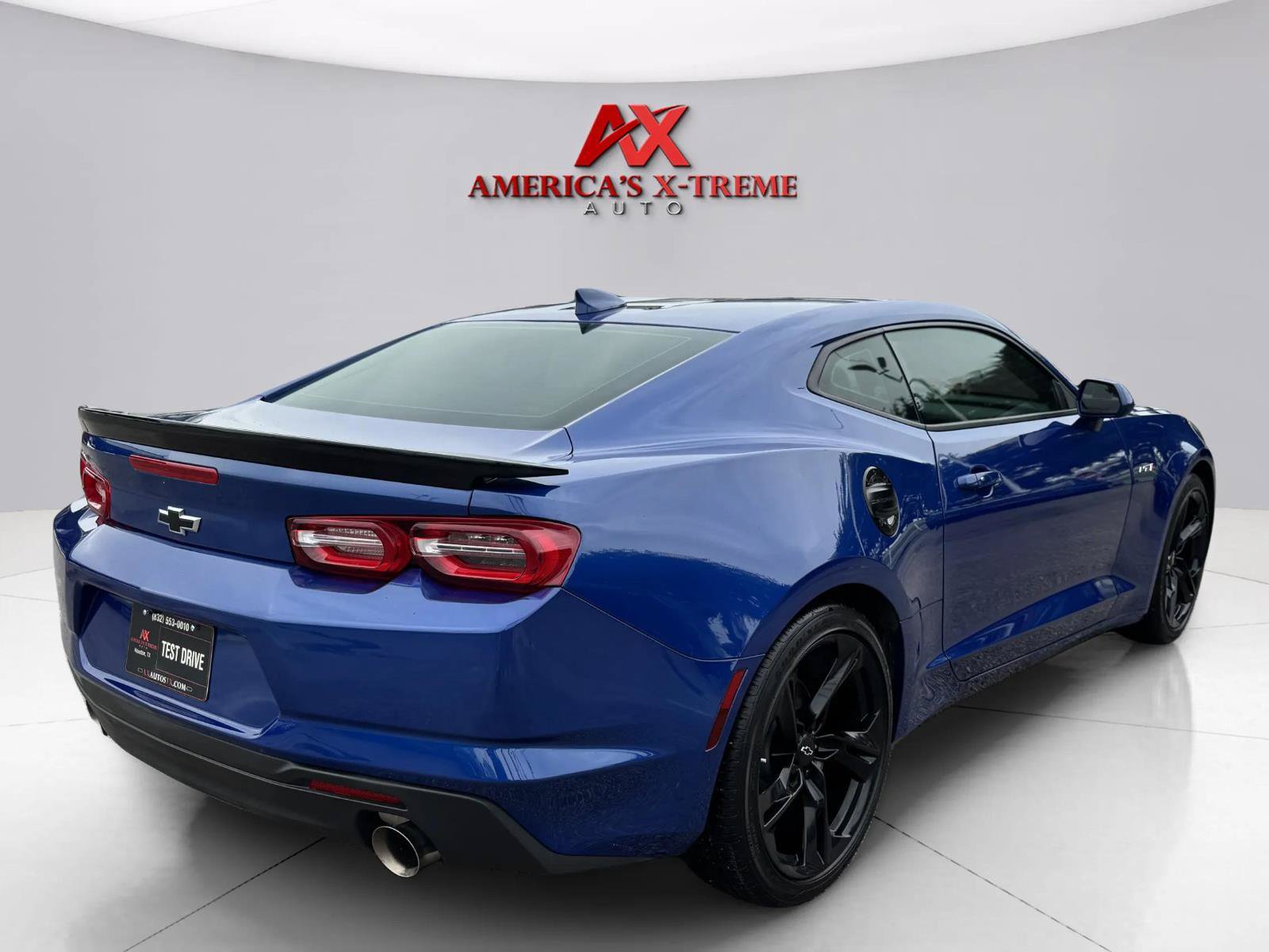 Used 2023 Chevrolet Camaro LT w/ Technology Package RWD image 6