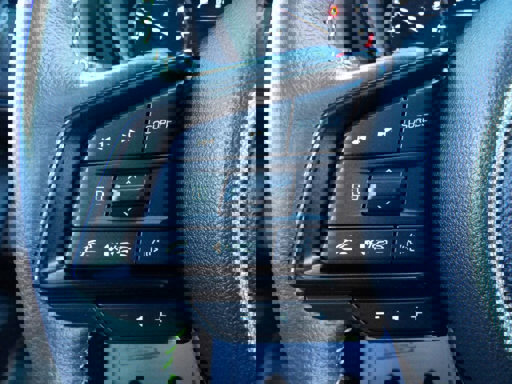 Used 2025 Subaru Ascent Onyx Edition w/ Onyx Package image 18