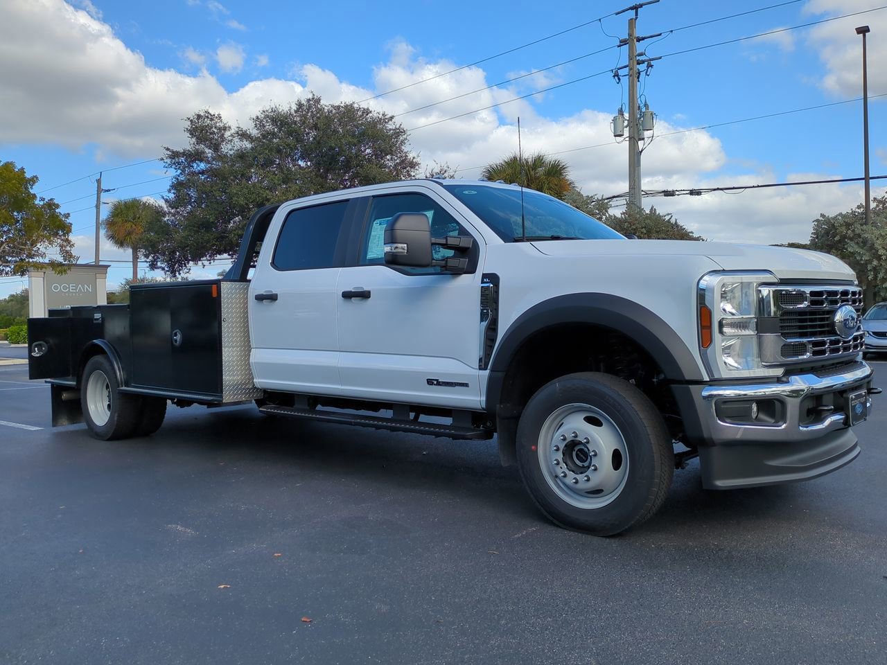 New 2026 Ford F550 4x4 Crew Cab image 2