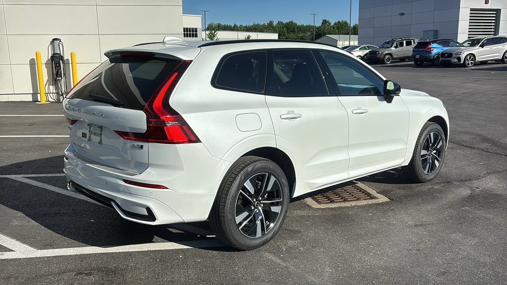 New 2026 Volvo XC60 B5 Core w/ Climate Package AWD/4WD image 28