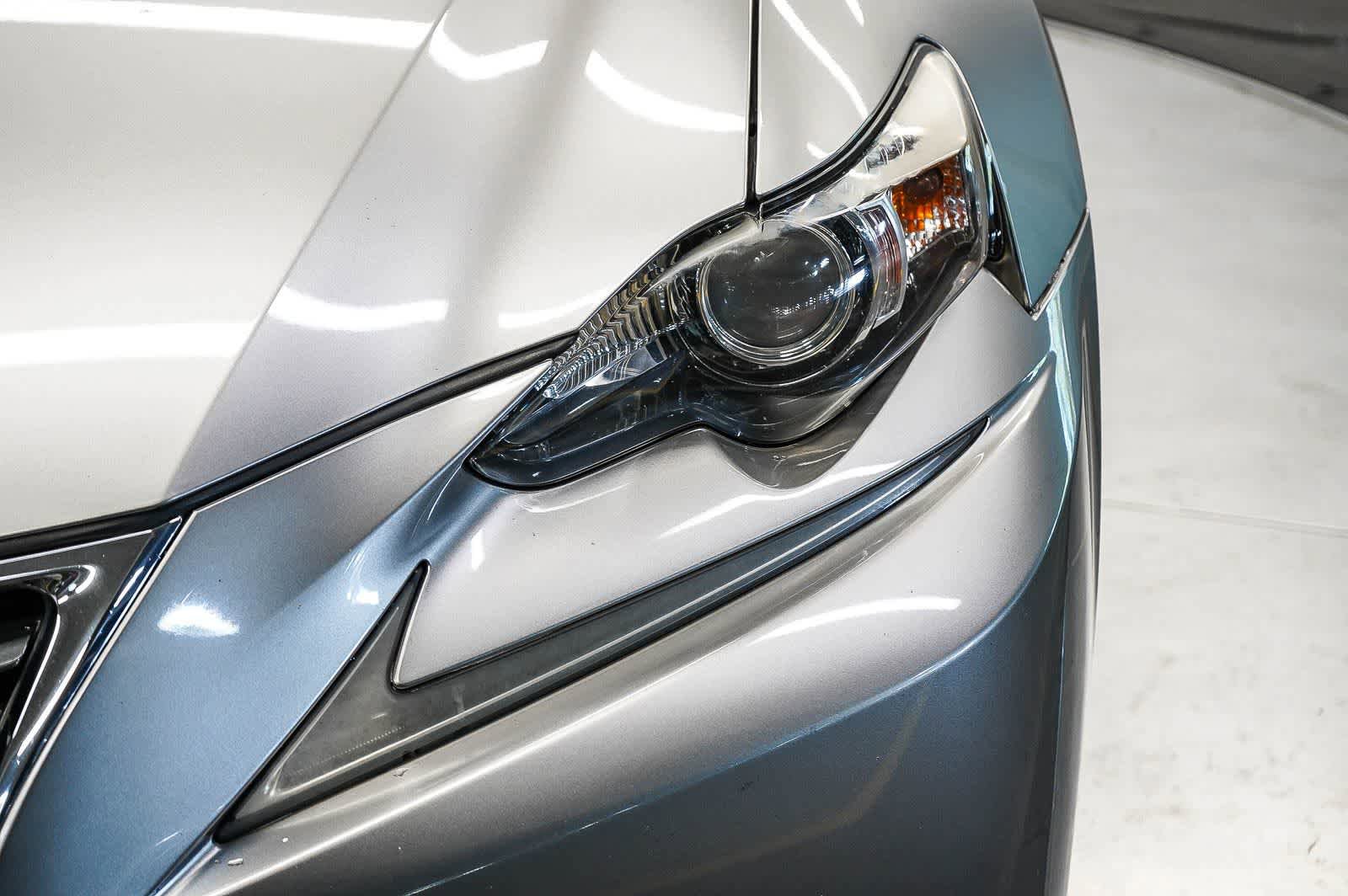 Used 2015 Lexus IS 250 RWD image 7