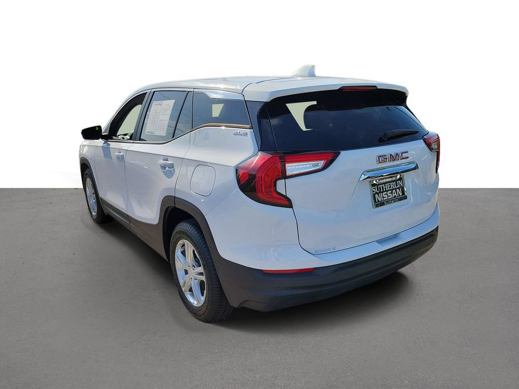 Used 2022 GMC Terrain SLE FWD image 4