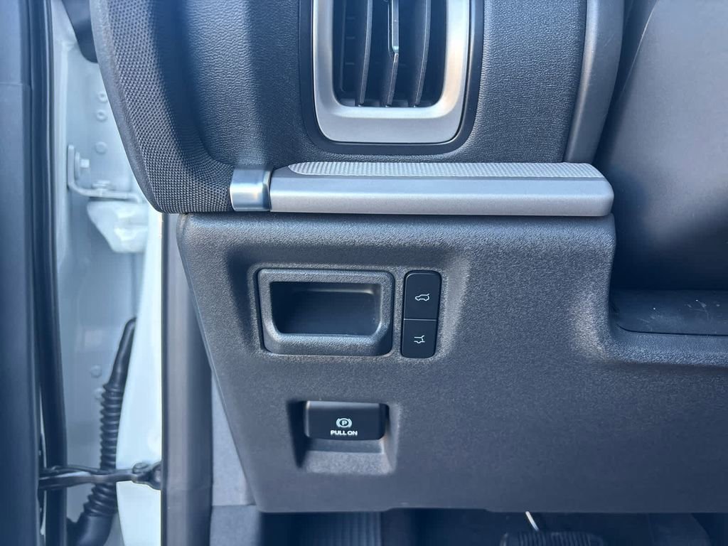 Used 2025 Ford Expedition Active image 15