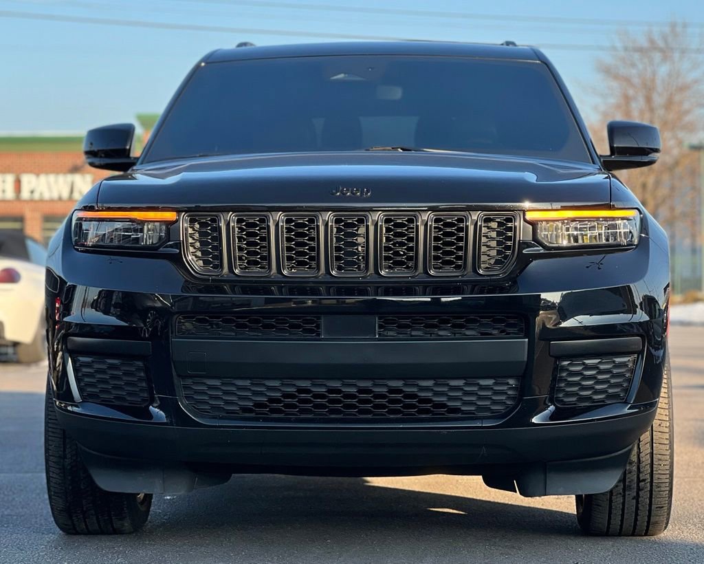 Used 2023 Jeep Grand Cherokee L Laredo image 12