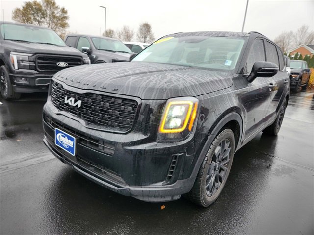 Used 2022 Kia Telluride EX w/ EX Premium Package image 3