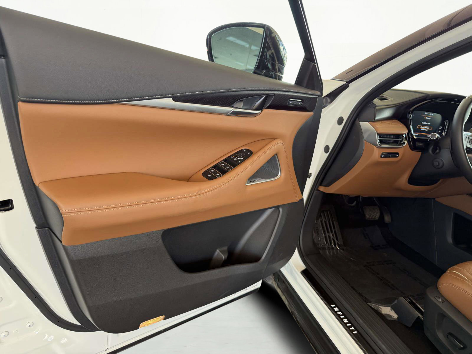 Used 2025 INFINITI QX60 Autograph image 38