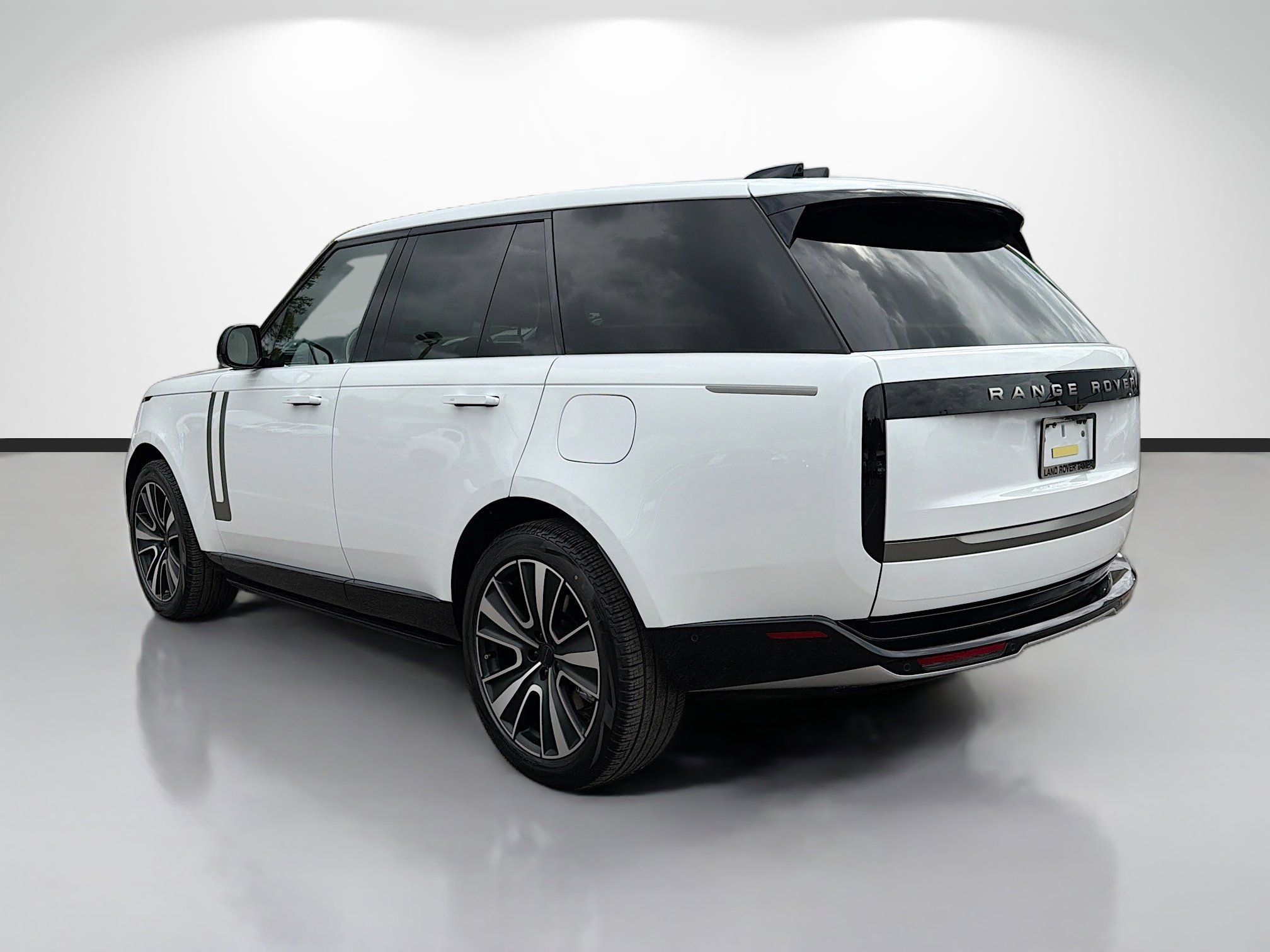 New 2026 Land Rover Range Rover SE AWD/4WD image 3