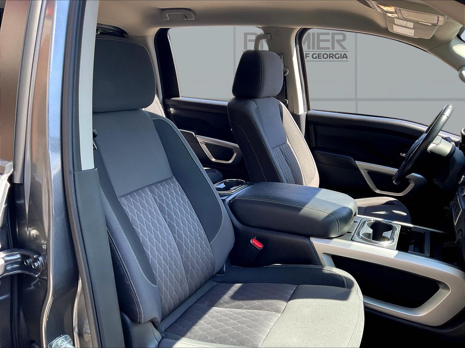 Used 2024 Nissan Titan SV w/ SV Convenience Package AWD/4WD image 32