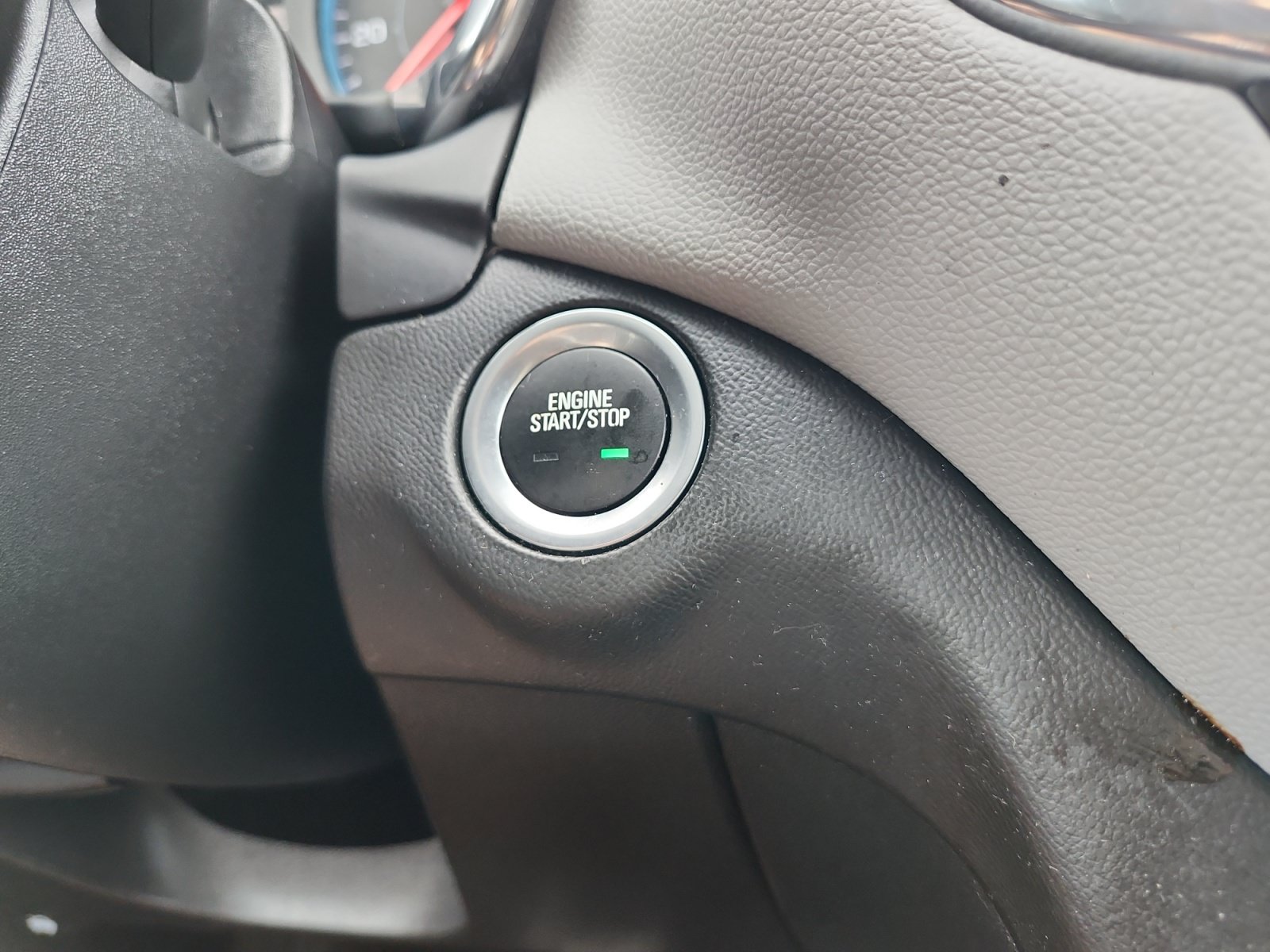 Used 2020 Chevrolet Equinox LS w/ LS Convenience Package FWD image 18