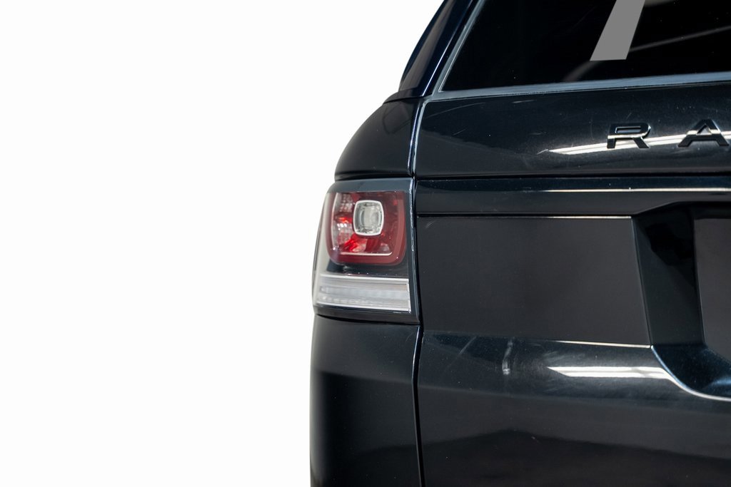 Used 2016 Land Rover Range Rover Sport SVR image 15