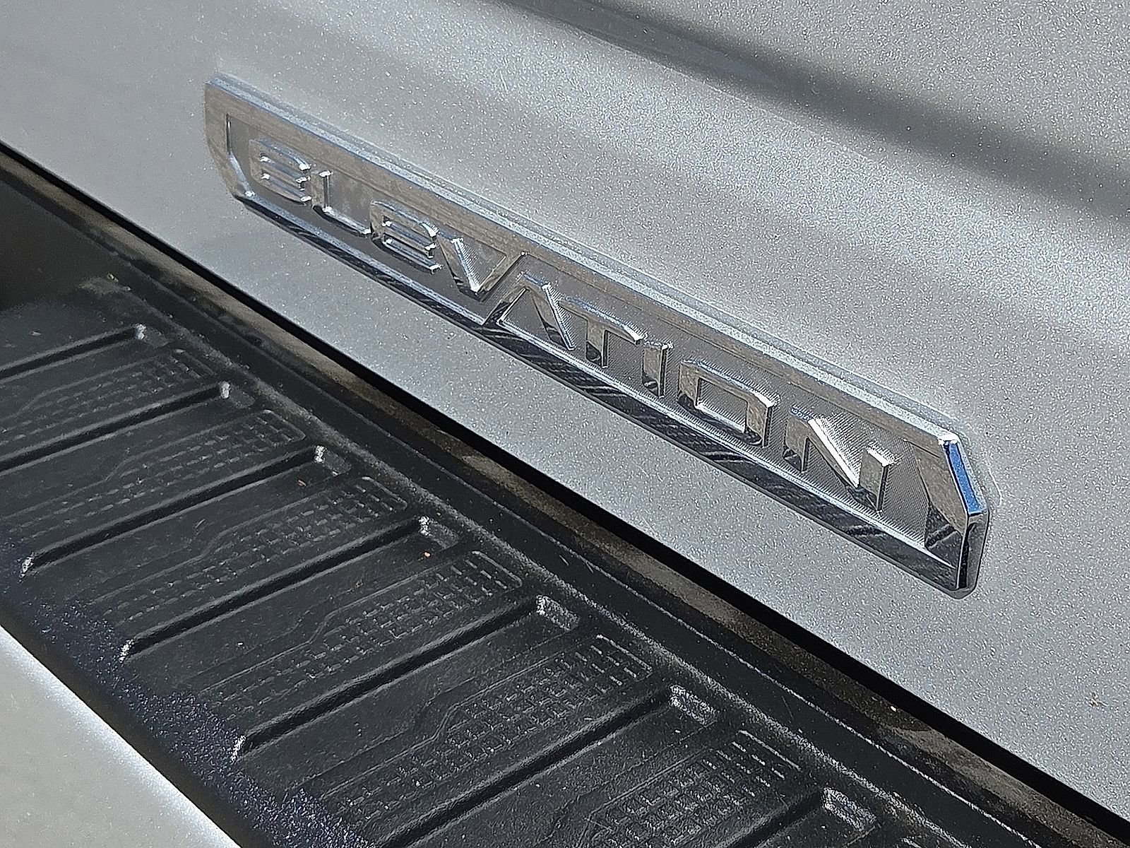 Certified 2022 GMC Sierra 1500 Elevation w/ Elevation Premium Package image 8