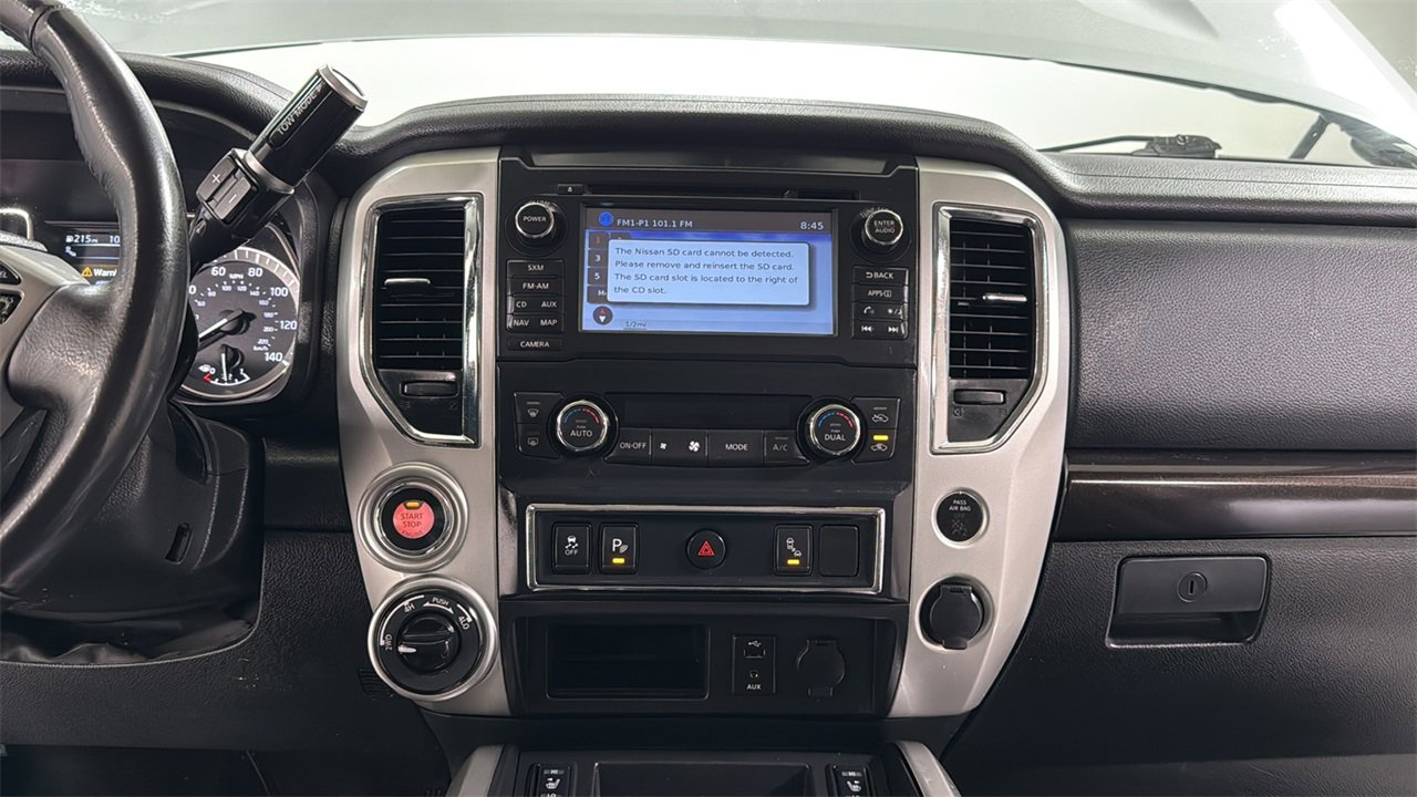 Used 2018 Nissan Titan SV w/ SV Convenience Package image 10
