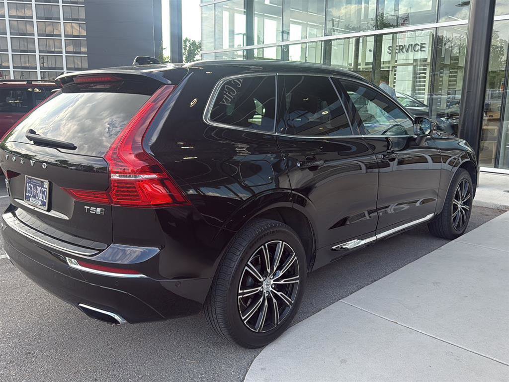 Used 2018 Volvo XC60 T5 Inscription w/ Convenience Package AWD/4WD image 2