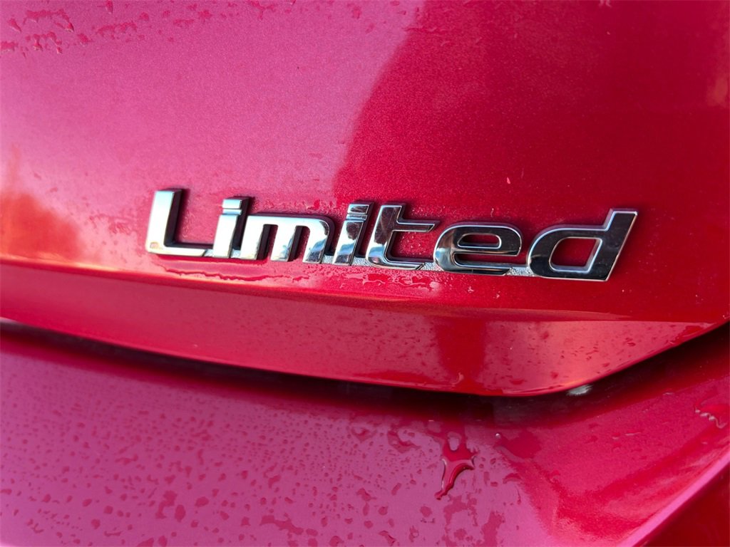 Used 2023 Hyundai Elantra Limited image 35