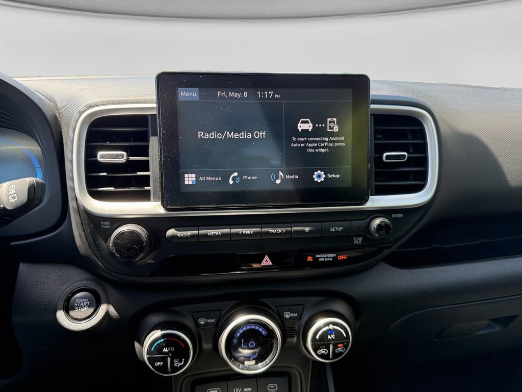 Used 2025 Hyundai Venue SEL FWD image 18