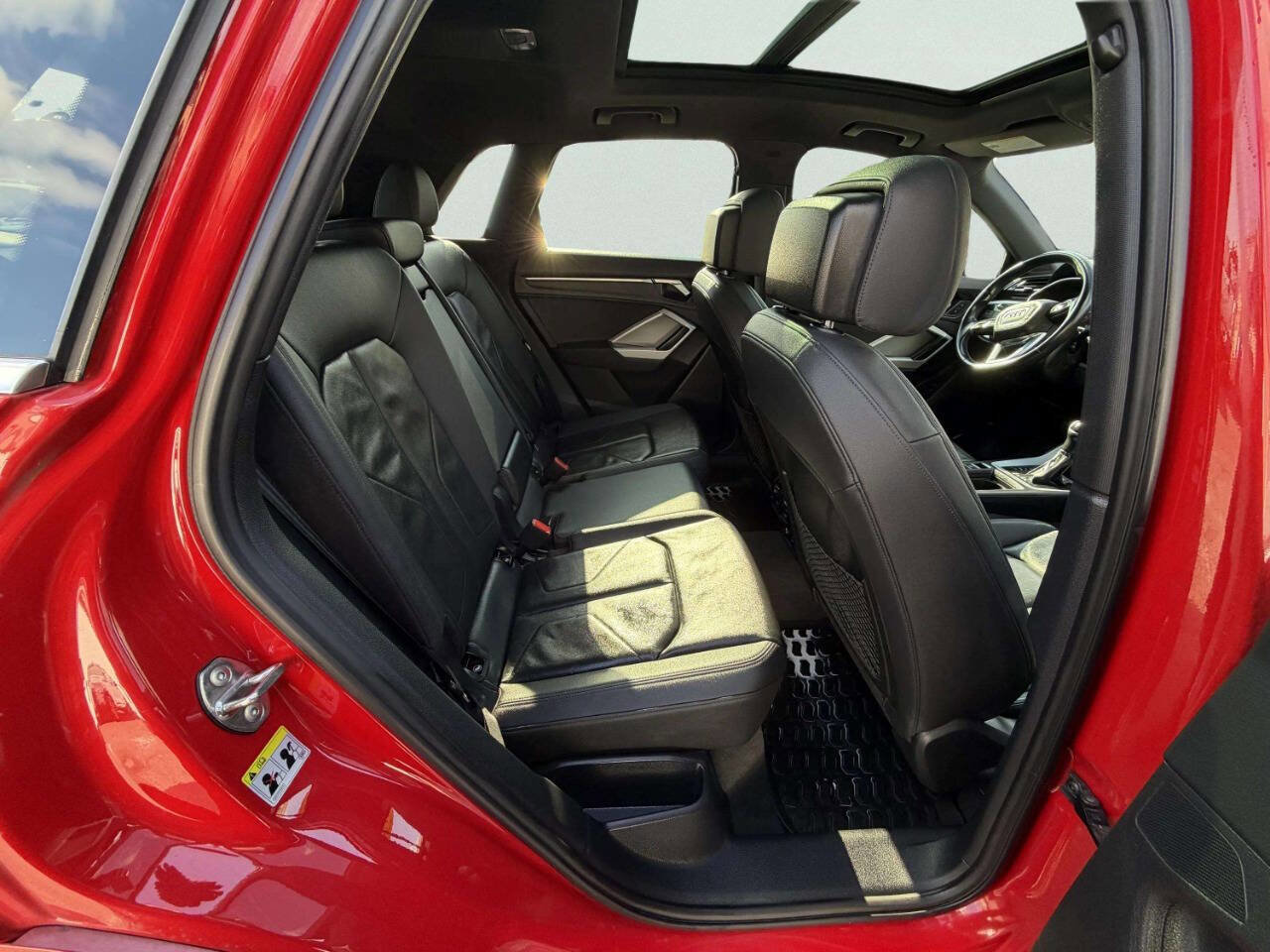 Used 2022 Audi Q3 2.0T Premium image 25