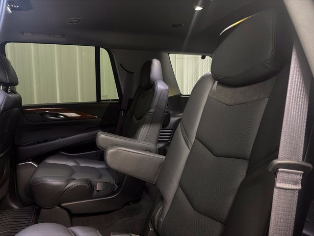 Used 2017 Cadillac Escalade Premium Luxury RWD image 14