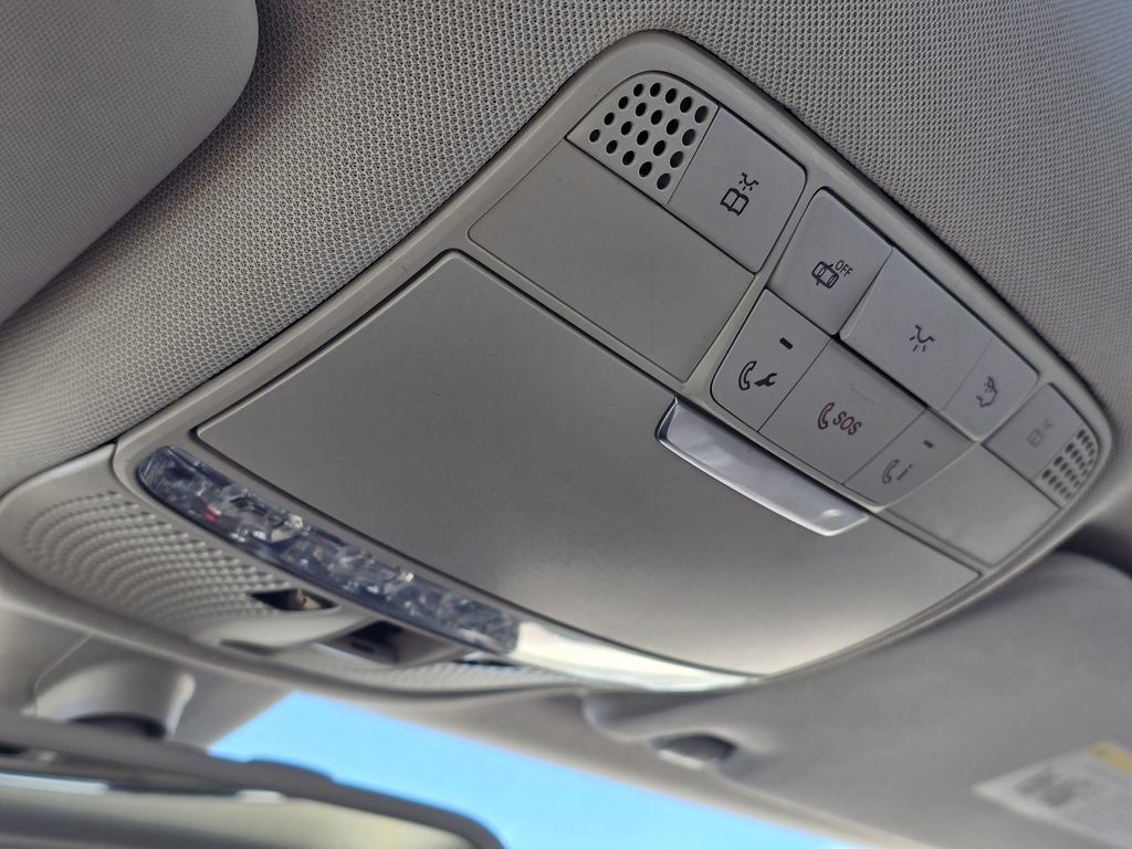 Used 2018 Mercedes-Benz C 300 Sedan image 32