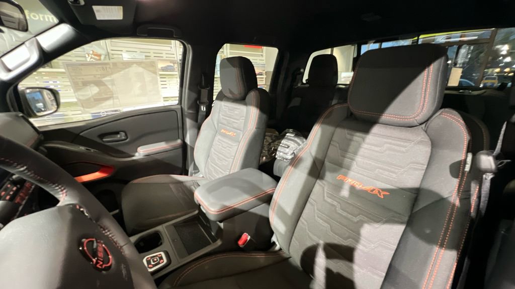 New 2026 Nissan Frontier PRO-4X w/ Pro-4x Convenience Package image 8