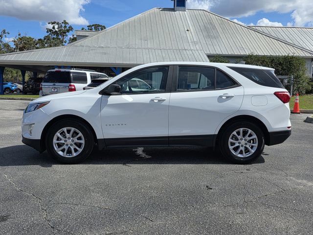 Used 2021 Chevrolet Equinox LS image 2