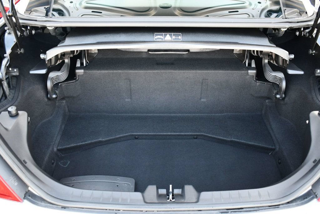 Used 2009 Mercedes-Benz SLK 300 image 15