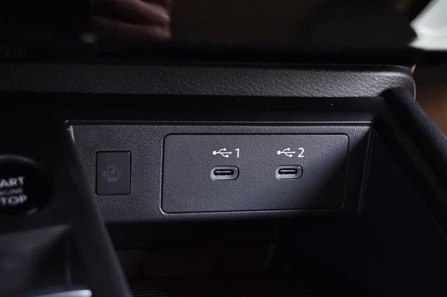 New 2025 Nissan Kicks SR image 19