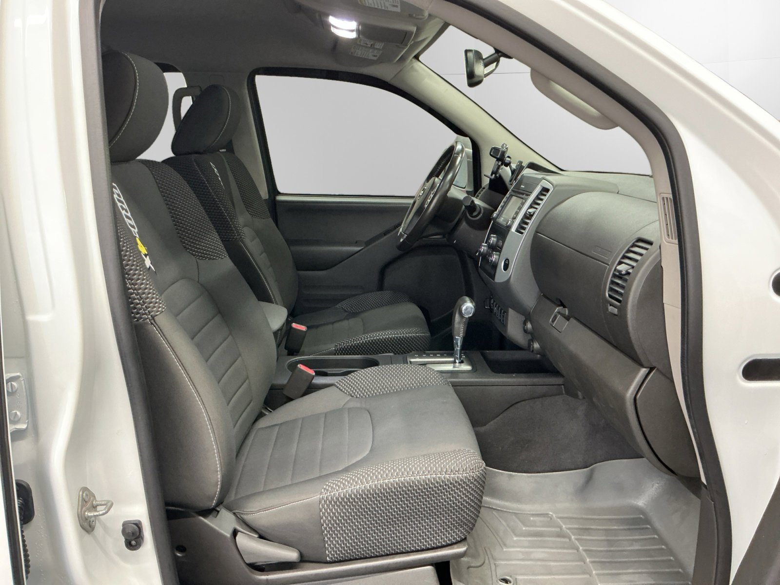 Used 2019 Nissan Frontier PRO-4X AWD/4WD image 15