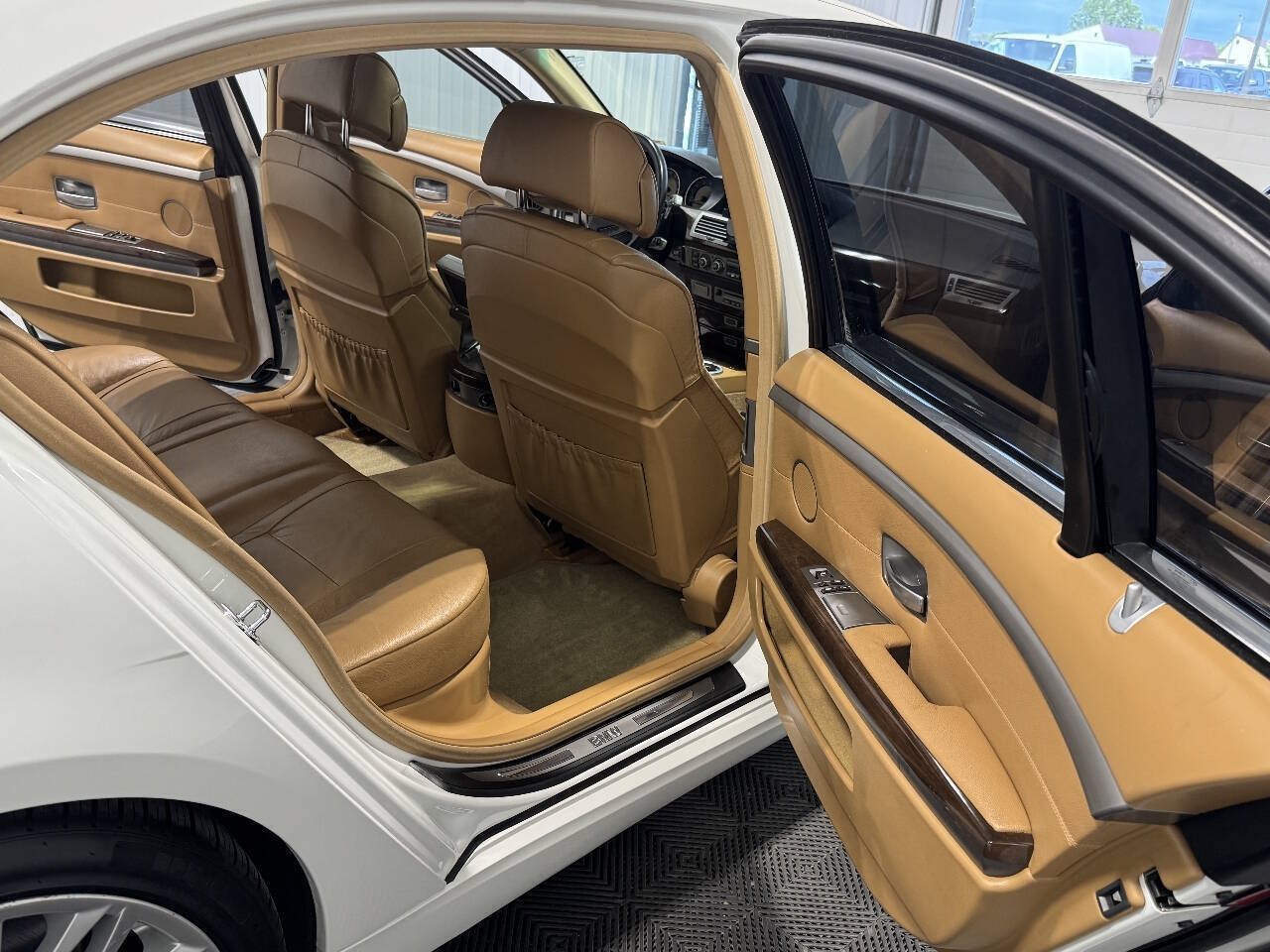 Used 2008 BMW 750Li RWD image 29