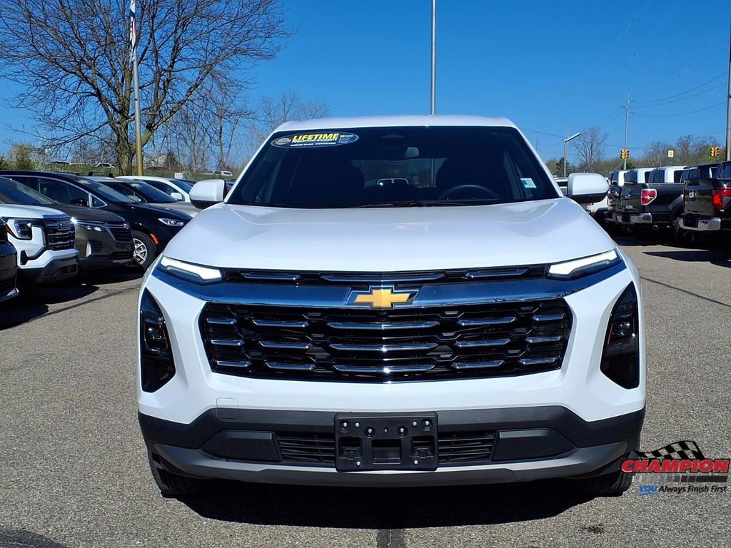 Used 2025 Chevrolet Equinox LT FWD image 2