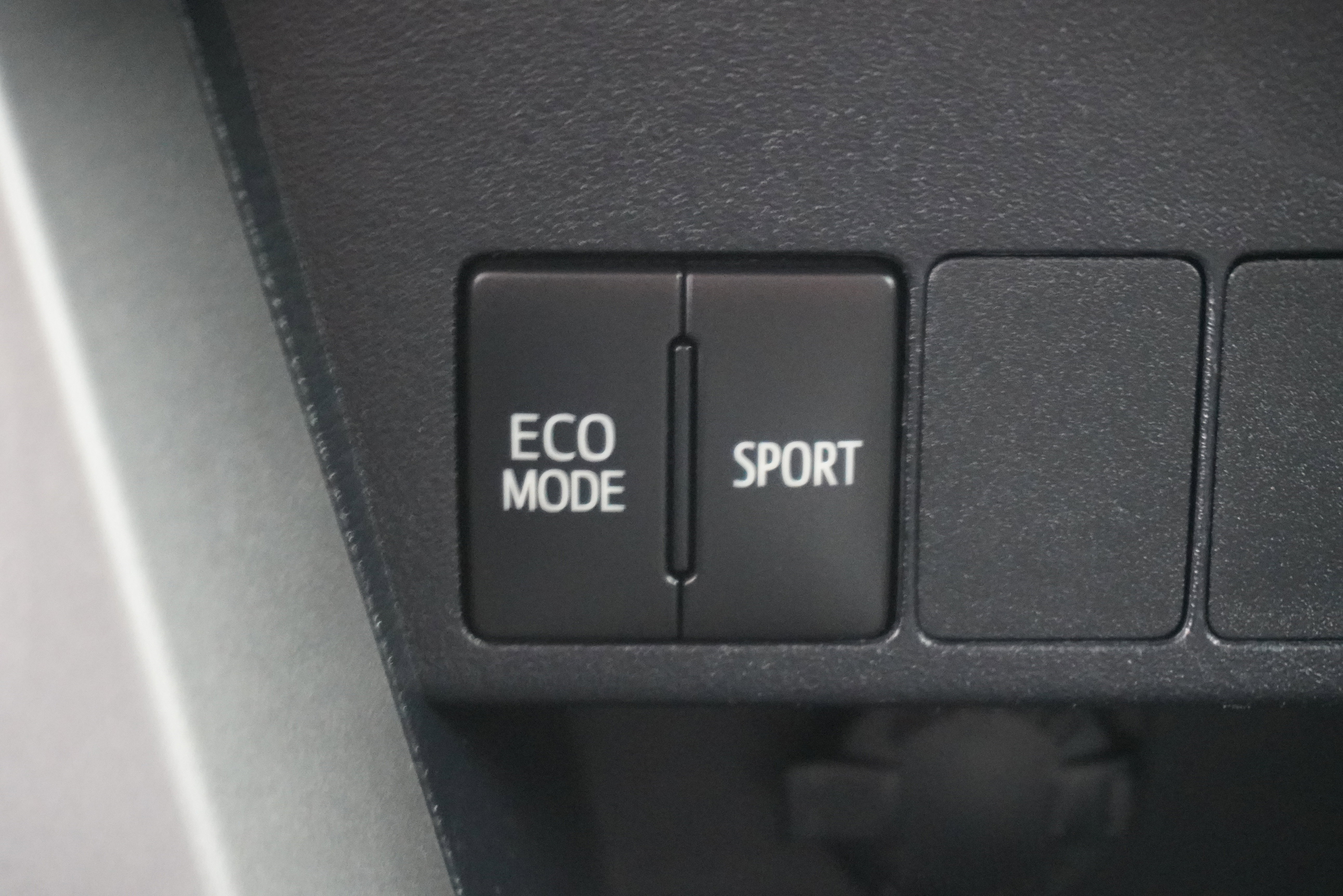 Used 2017 Toyota RAV4 XLE FWD image 19
