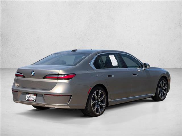 Used 2025 BMW i7 eDrive50 w/ Premium Package RWD image 5