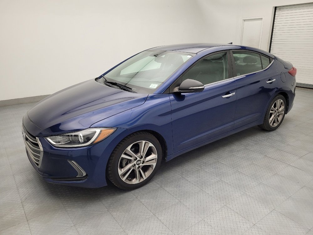 Used 2017 Hyundai Elantra Limited image 2