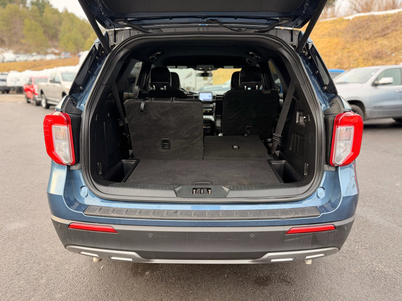 Used 2020 Ford Explorer XLT w/ Equipment Group 202A image 24