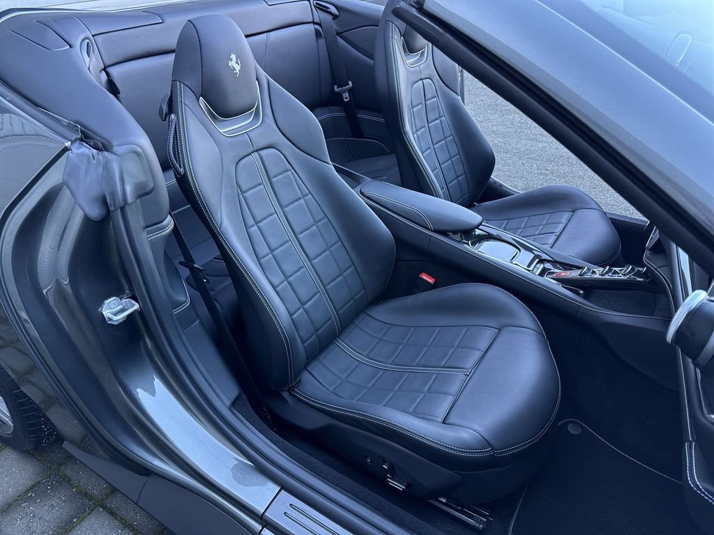 Used 2023 Ferrari Portofino M RWD image 24