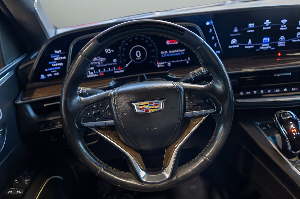 Used 2023 Cadillac Escalade Sport Platinum w/ LPO, ONYX Package AWD/4WD image 26