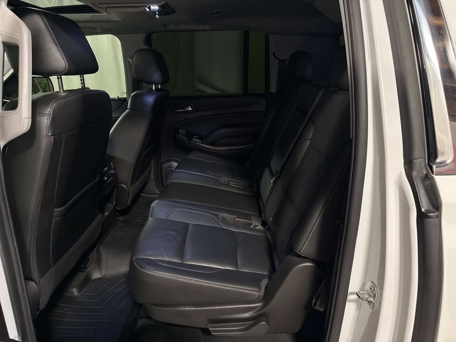 Used 2020 GMC Yukon XL SLT w/ Open Road Package AWD/4WD image 5