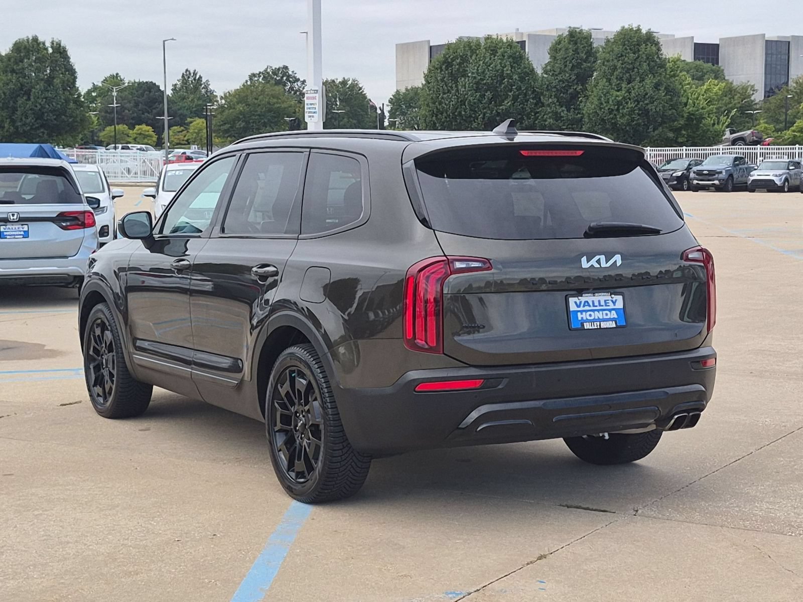 Used 2022 Kia Telluride EX w/ EX Premium Package AWD/4WD image 8