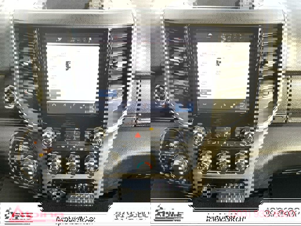 Used 2025 RAM 1500 Lone Star image 11