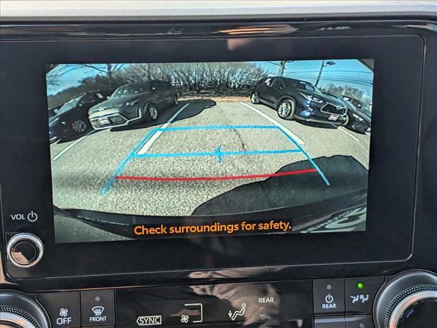 Used 2025 Toyota Highlander XLE image 14