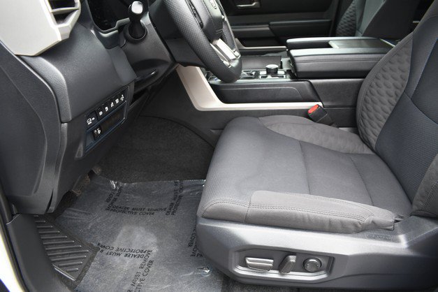 Certified 2025 Toyota Sequoia SR5 AWD/4WD image 15