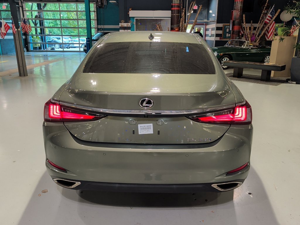 Used 2024 Lexus ES 350 w/ Premium Package FWD image 11