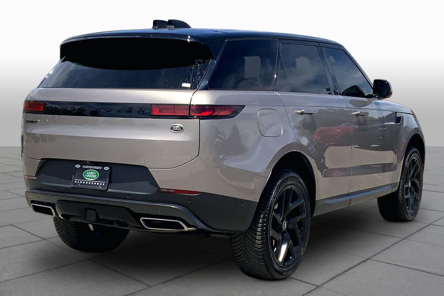 Used 2023 Land Rover Range Rover Sport SE AWD/4WD image 9