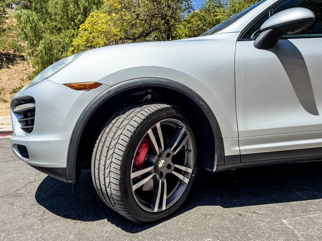 Used 2011 Porsche Cayenne Turbo AWD/4WD image 22