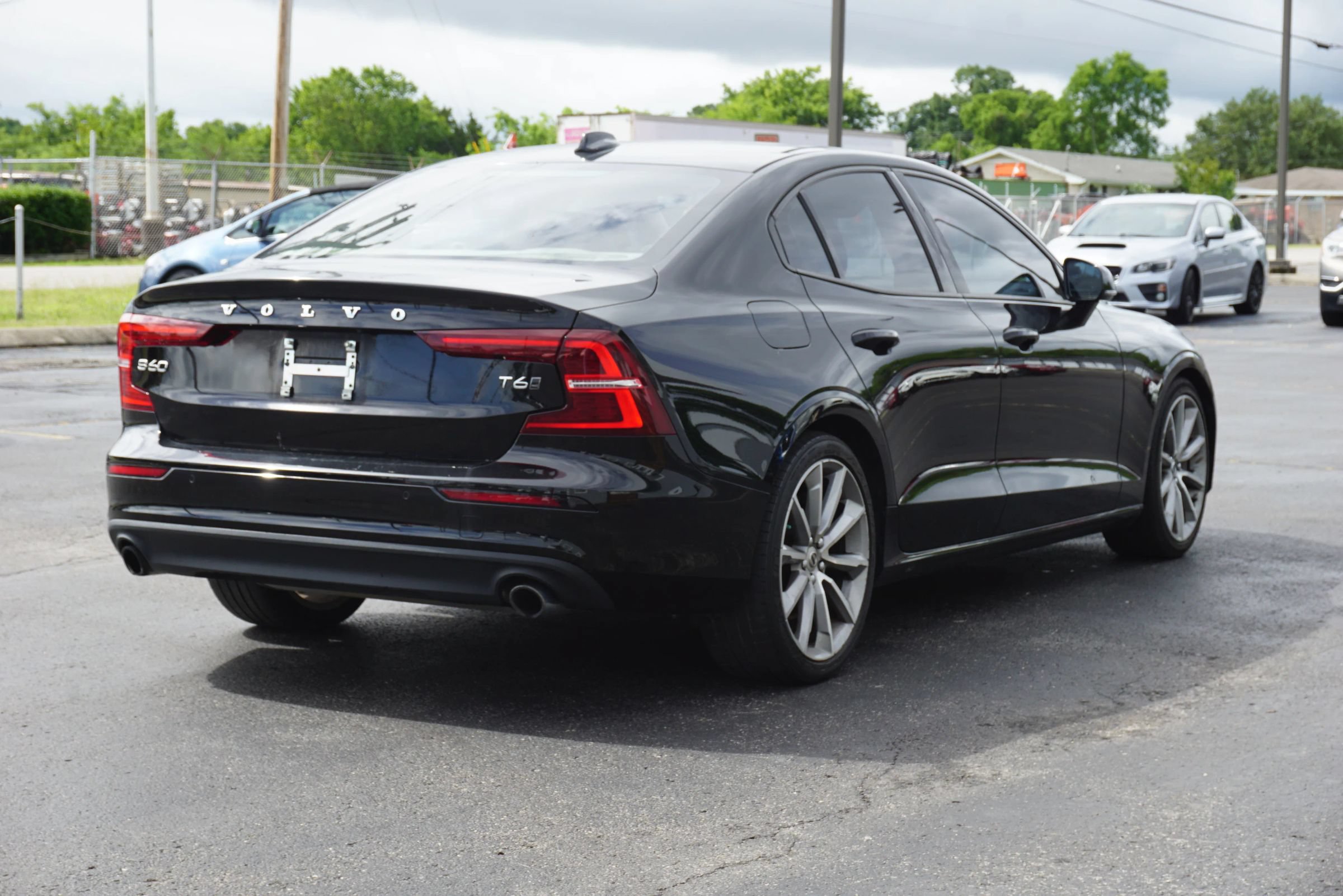 Used 2020 Volvo S60 T6 Momentum w/ Premium Package AWD/4WD image 5