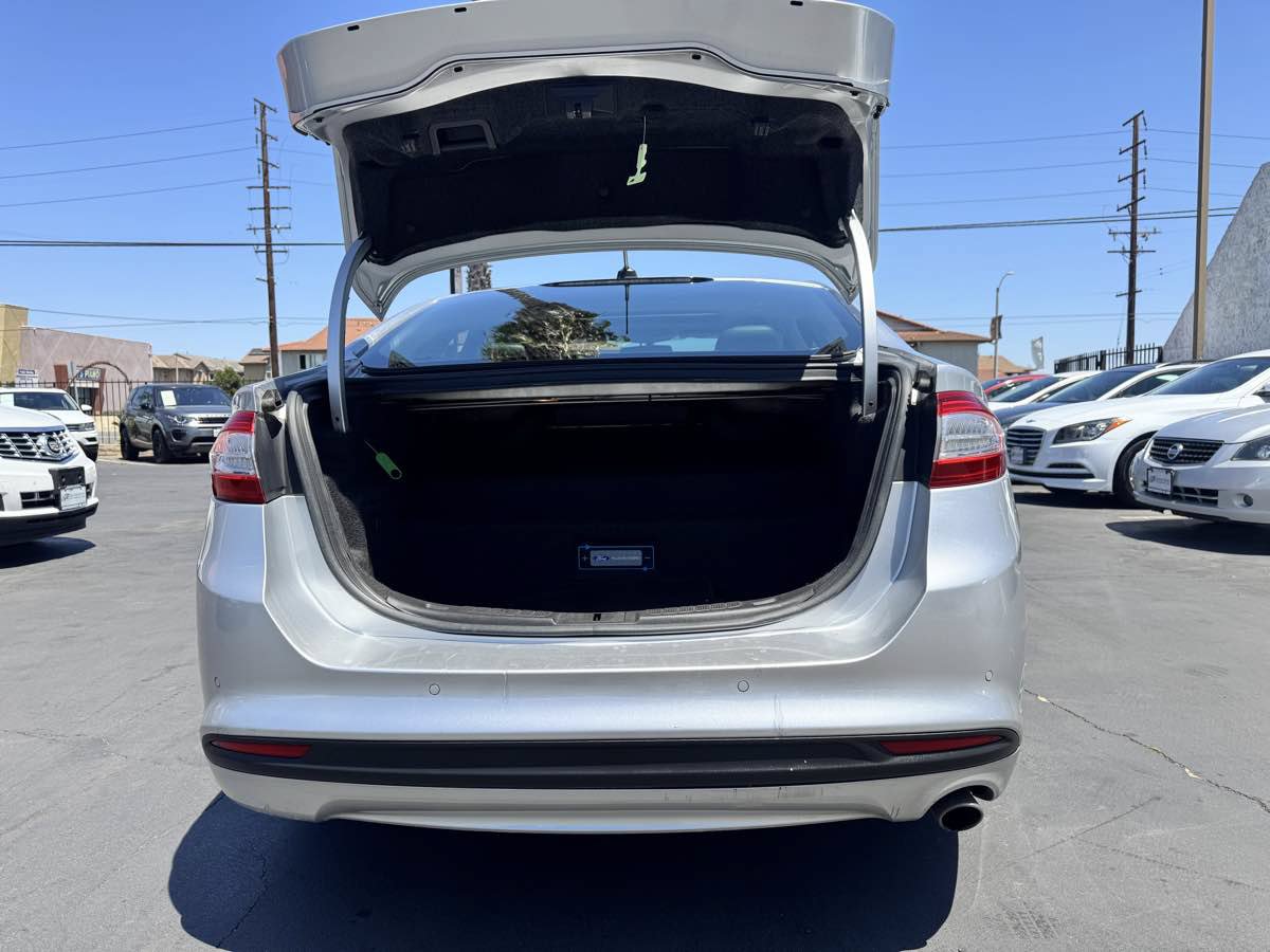 Used 2014 Ford Fusion Energi SE FWD image 26
