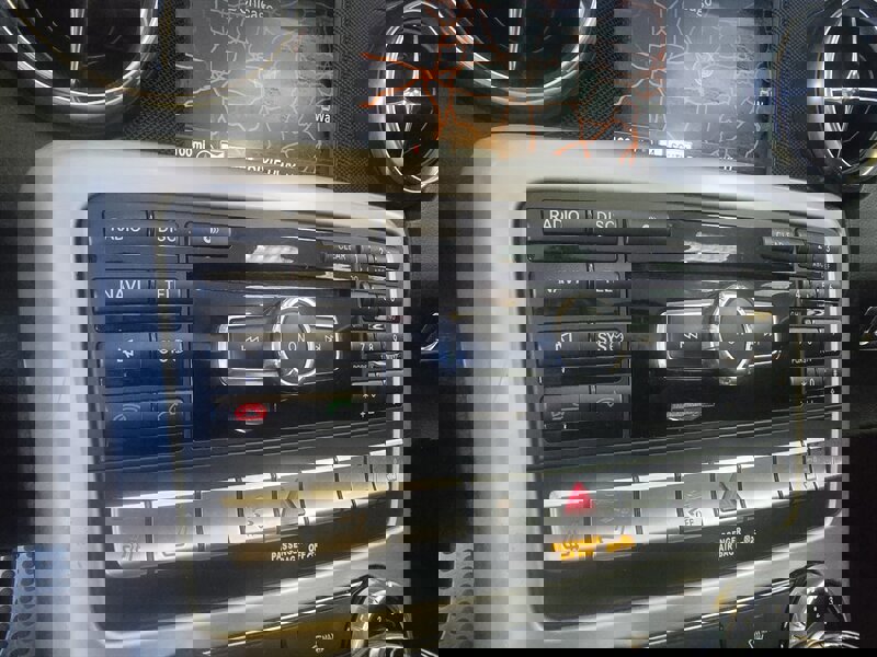 Used 2014 Mercedes-Benz SLK 250 image 18