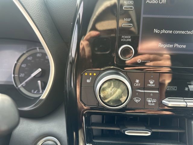 Used 2021 Toyota Highlander XLE image 19